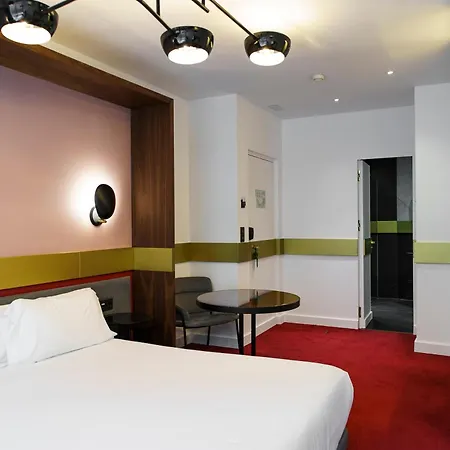 מלון Soho Boutique 4*